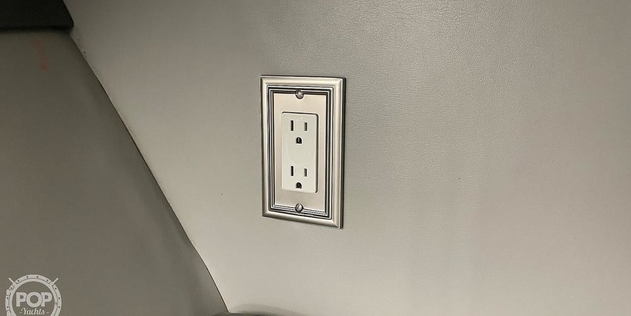 Trojan 11 Meter Express 370