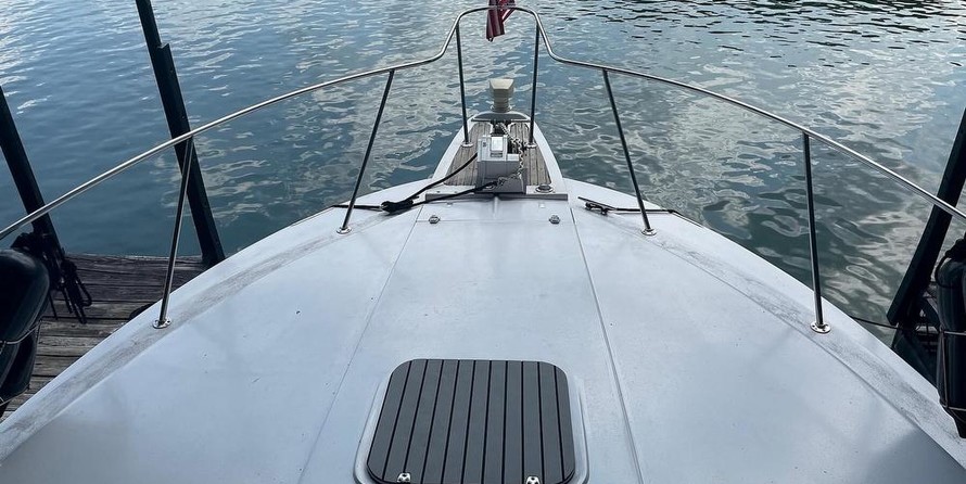 Trojan 11 Meter Express 370