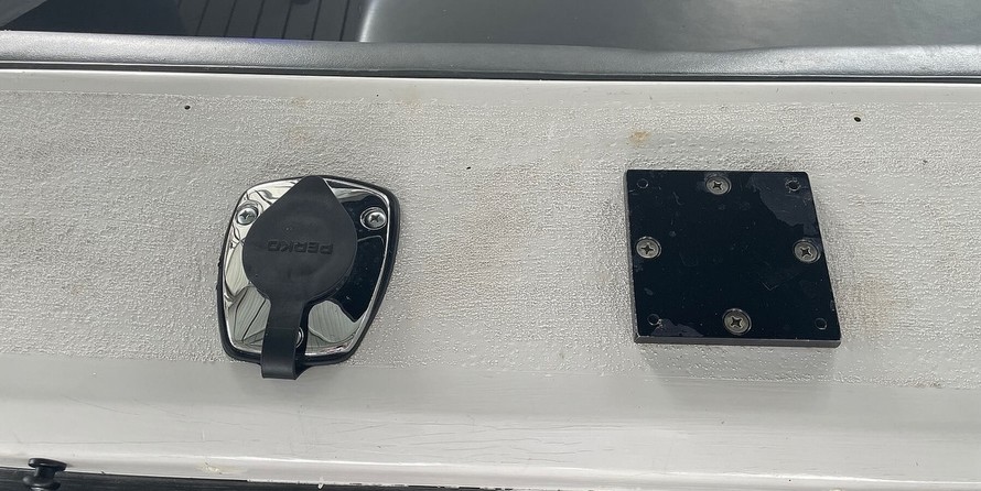 Trojan 11 Meter Express 370