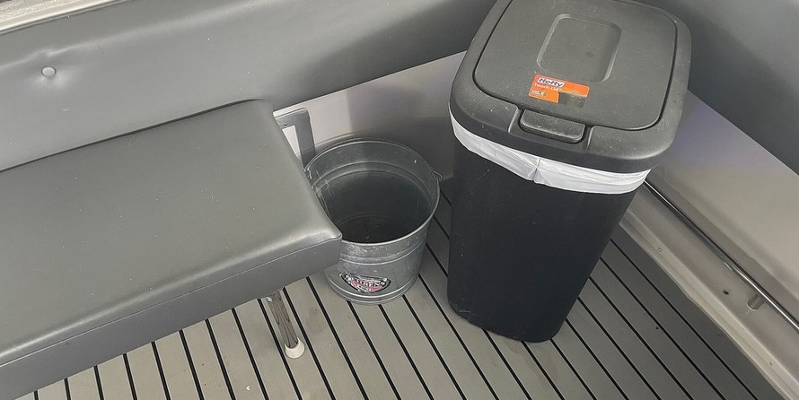 Trojan 11 Meter Express 370