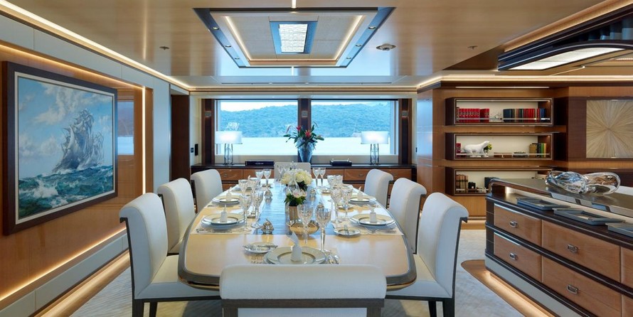 Heesen Galactica Super Nova