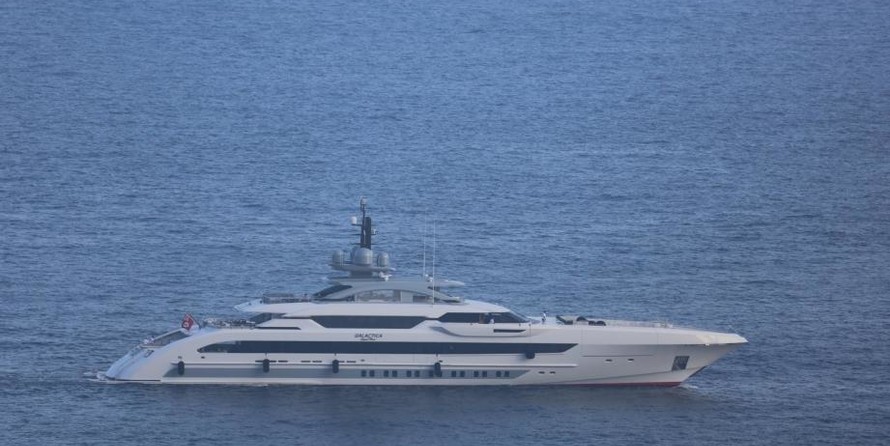 Heesen Galactica Super Nova