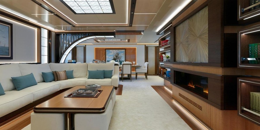 Heesen Galactica Super Nova