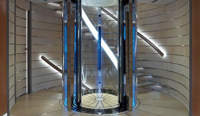 Heesen Galactica Super Nova