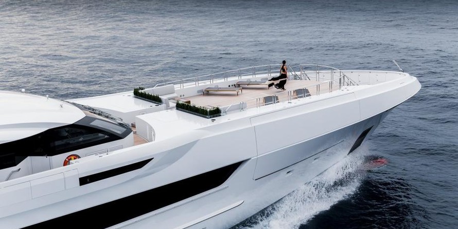 Heesen Galactica Super Nova