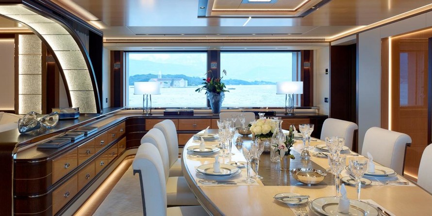 Heesen Galactica Super Nova