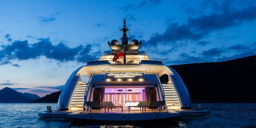 Heesen Galactica Super Nova