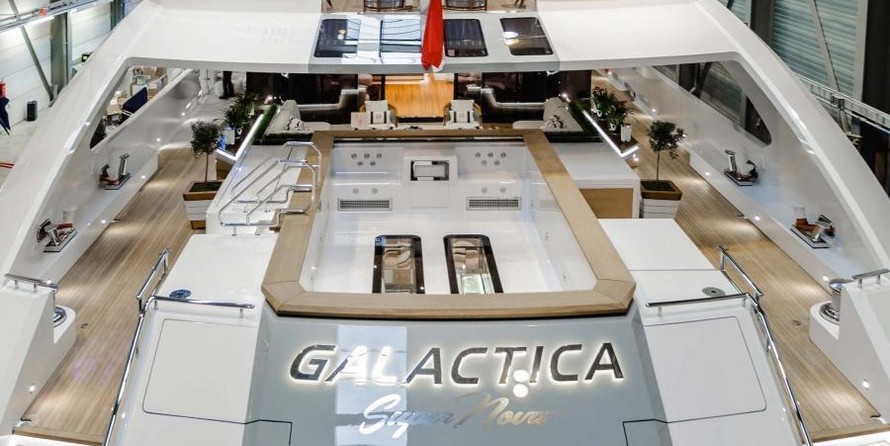 Heesen Galactica Super Nova