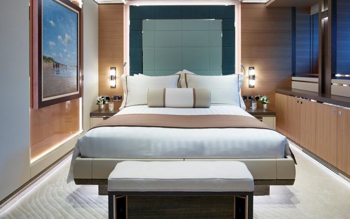 Heesen Galactica Super Nova