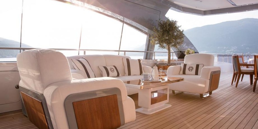 Heesen Galactica Super Nova