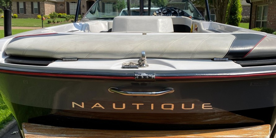 Correct craft air nautique 226 team