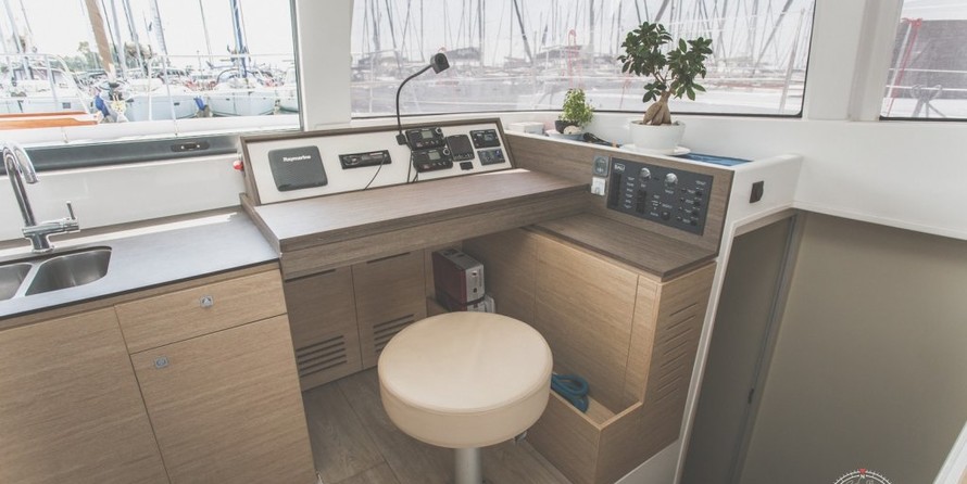 Bali catamarans 4.0 lounge