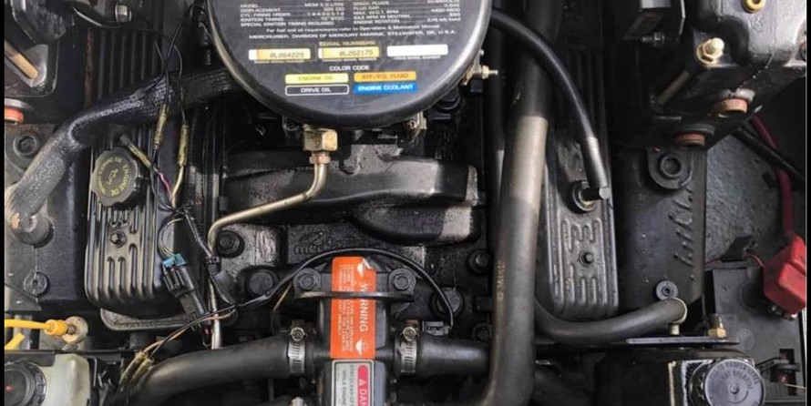 Sea ray 215 express cruiser