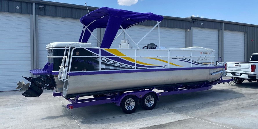 PlayCraft Tritoon 2700