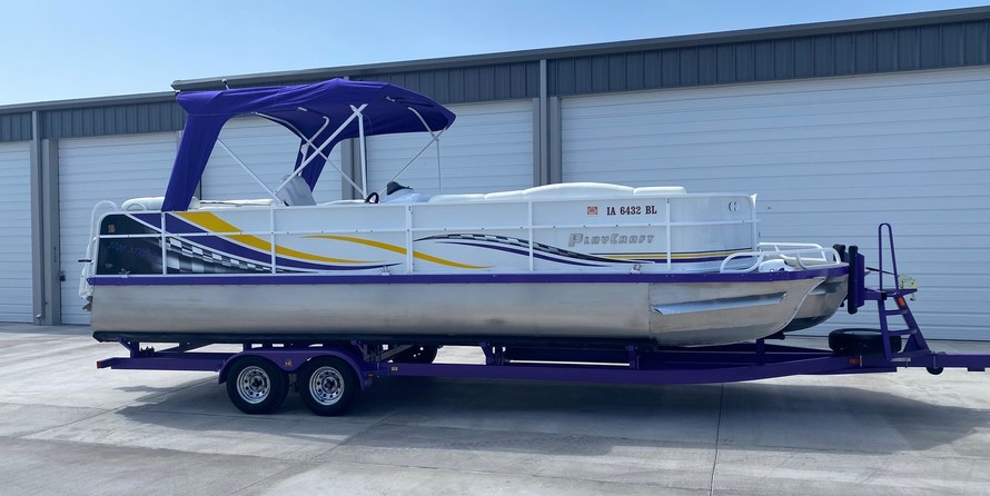 PlayCraft Tritoon 2700