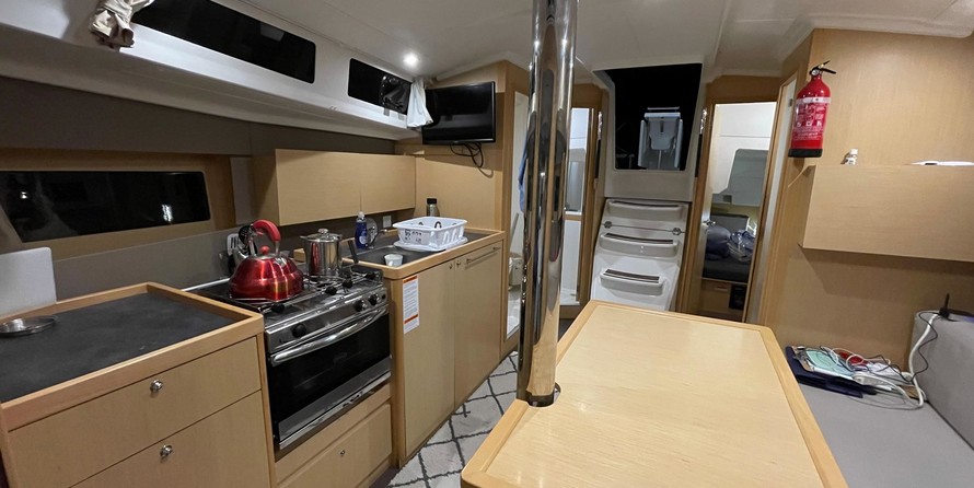 Beneteau Oceanis 38.1