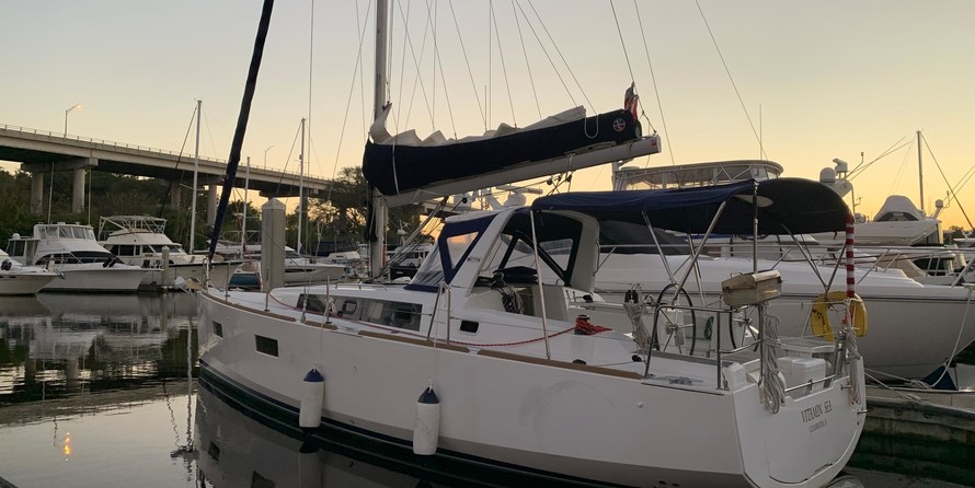 Beneteau Oceanis 38.1