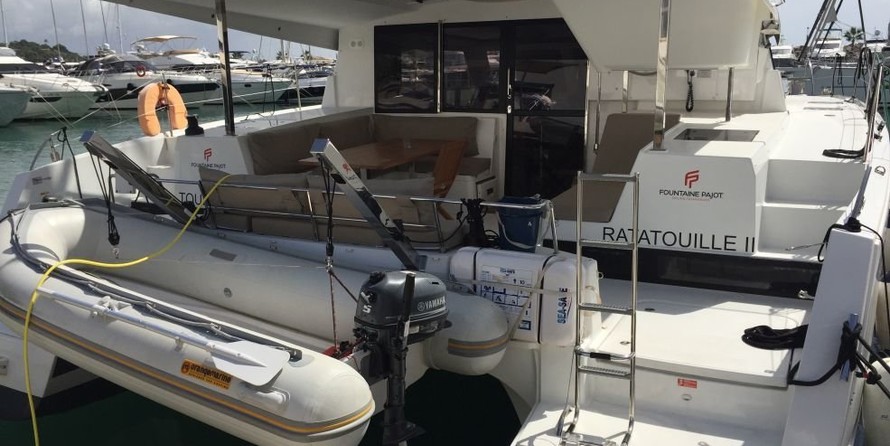 Fountaine Pajot Lucia 40