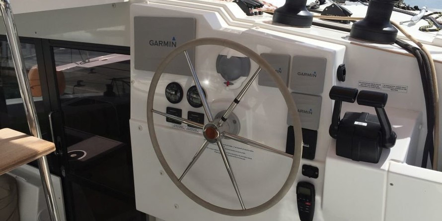 Fountaine Pajot Lucia 40