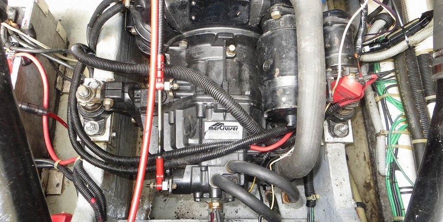 Sea ray 390 express cruiser