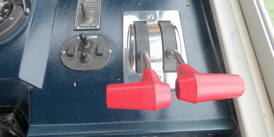 Sea ray 390 express cruiser