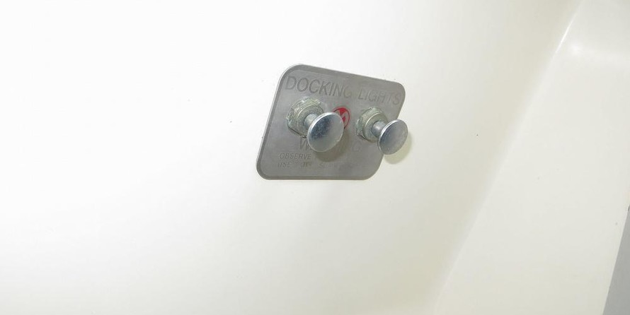 Sea ray 390 express cruiser