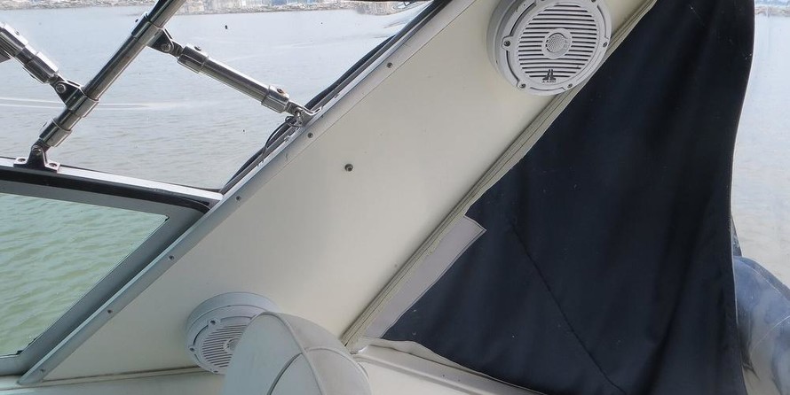 Sea ray 390 express cruiser