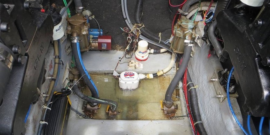 Sea ray 390 express cruiser