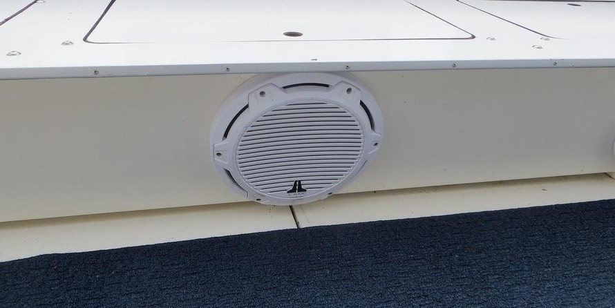 Sea ray 390 express cruiser