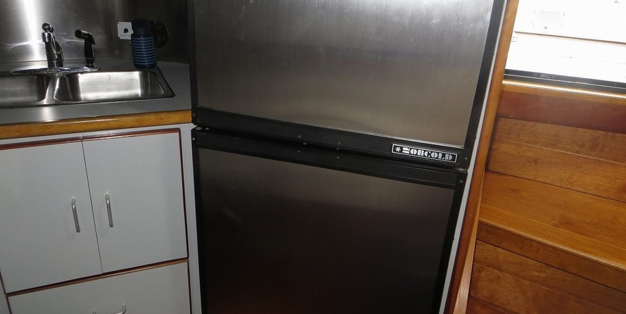 Sea ray 390 express cruiser