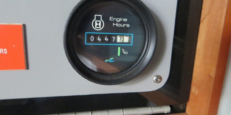 Sea ray 390 express cruiser