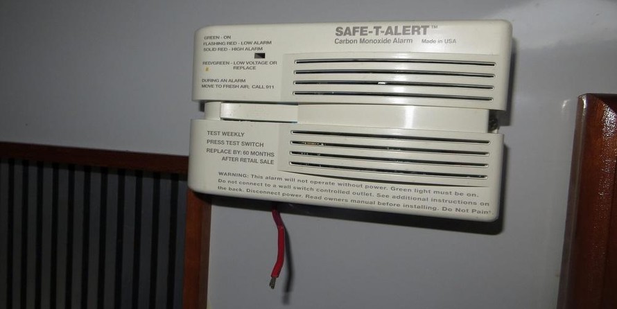 Sea ray 390 express cruiser