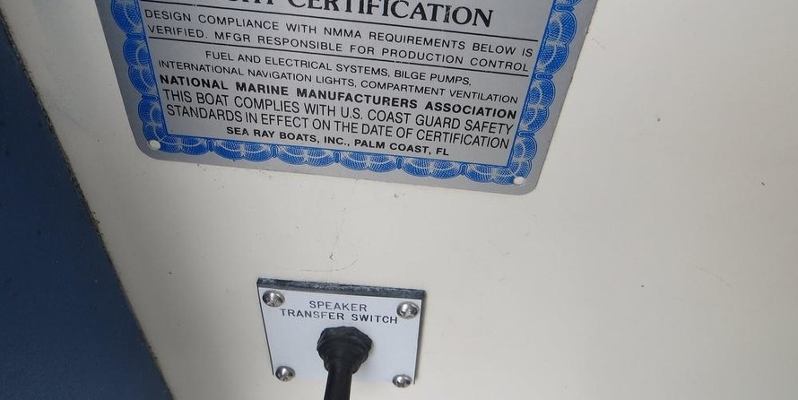 Sea ray 390 express cruiser