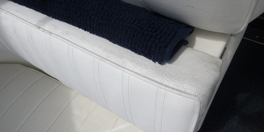 Sea ray 390 express cruiser