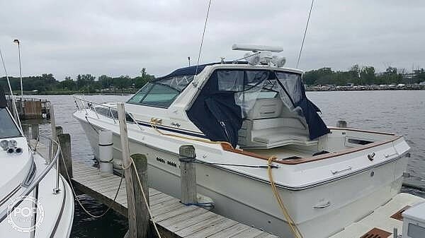 Sea ray 390 express cruiser