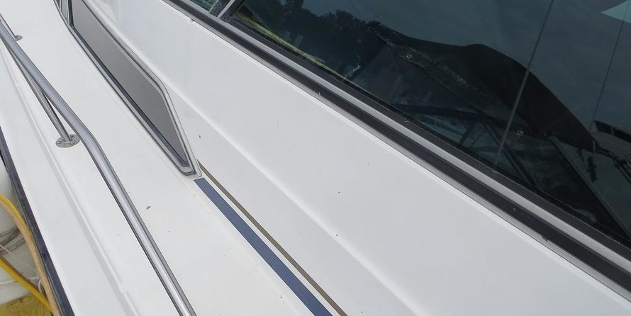 Sea ray 390 express cruiser