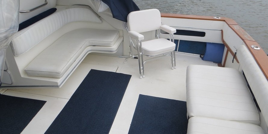 Sea ray 390 express cruiser