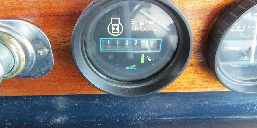 Sea ray 390 express cruiser