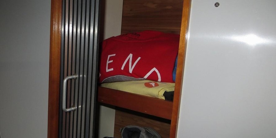 Sea ray 390 express cruiser