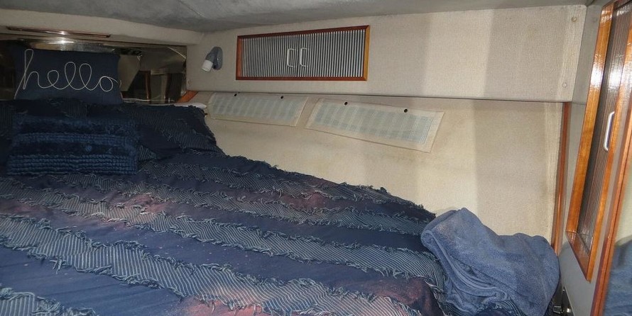 Sea ray 390 express cruiser