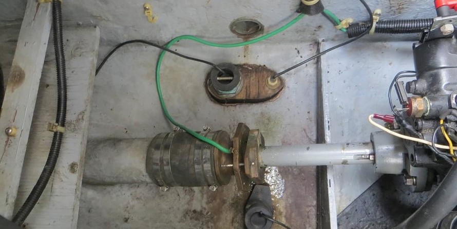 Sea ray 390 express cruiser