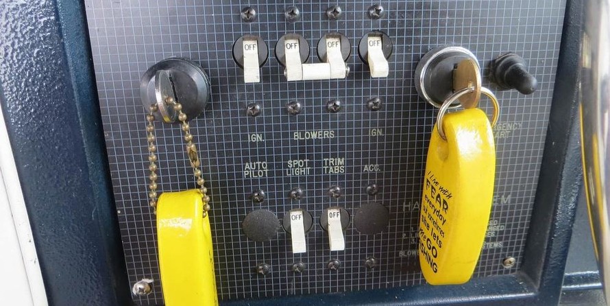 Sea ray 390 express cruiser