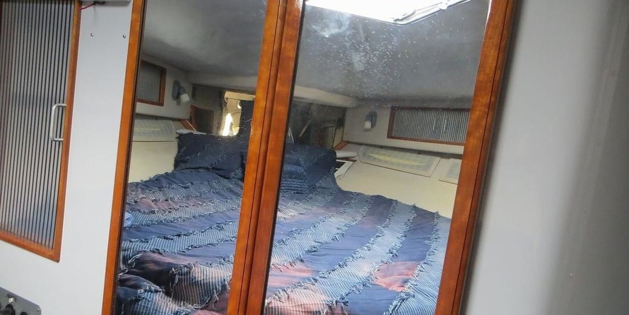 Sea ray 390 express cruiser