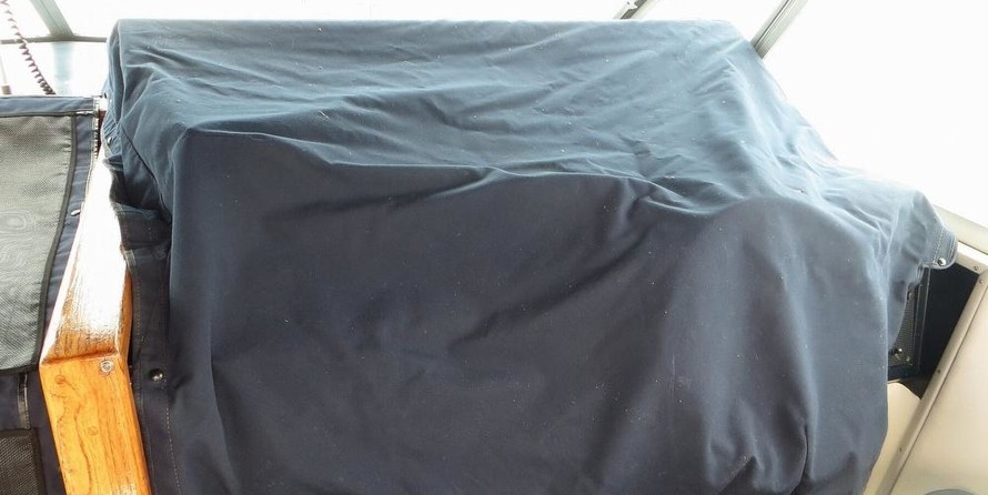 Sea ray 390 express cruiser