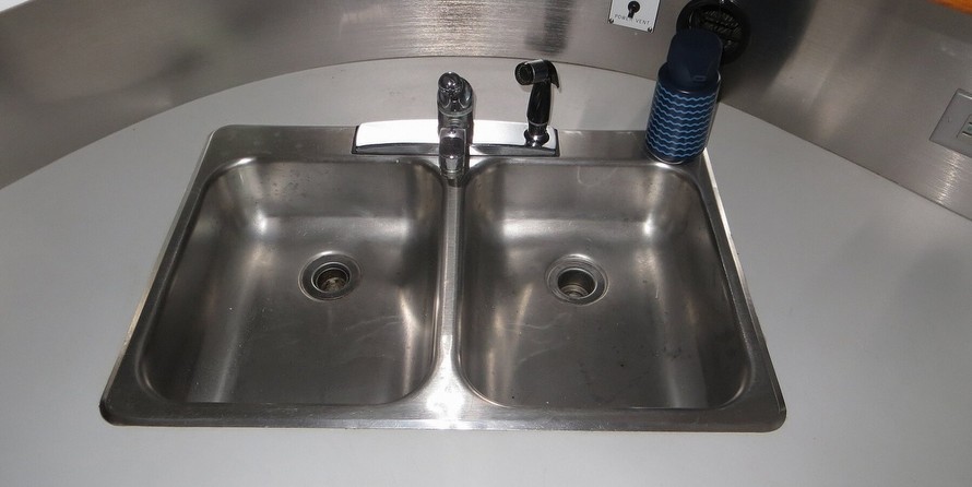 Sea ray 390 express cruiser