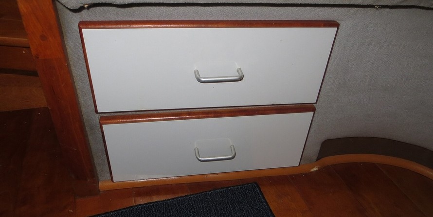 Sea ray 390 express cruiser