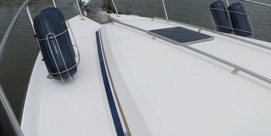 Sea ray 390 express cruiser