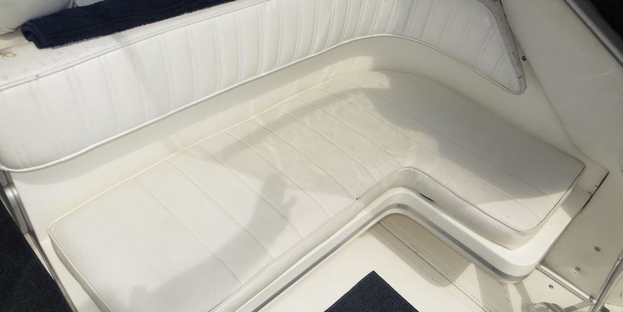 Sea ray 390 express cruiser