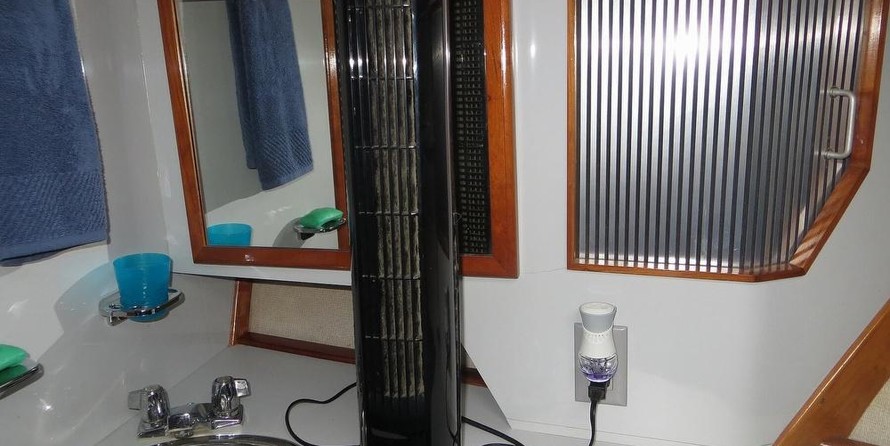 Sea ray 390 express cruiser