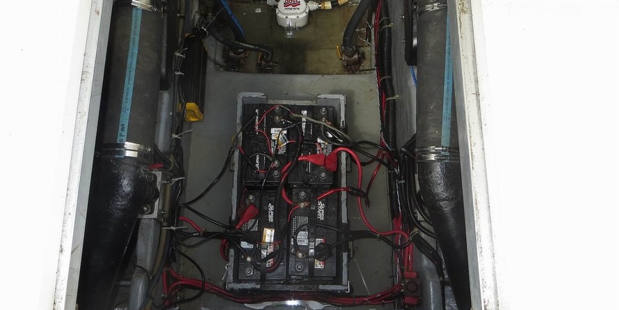 Sea ray 390 express cruiser